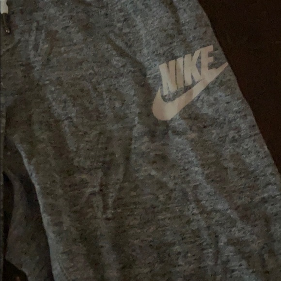 Cropped Nike sweats - Picture 3 of 3